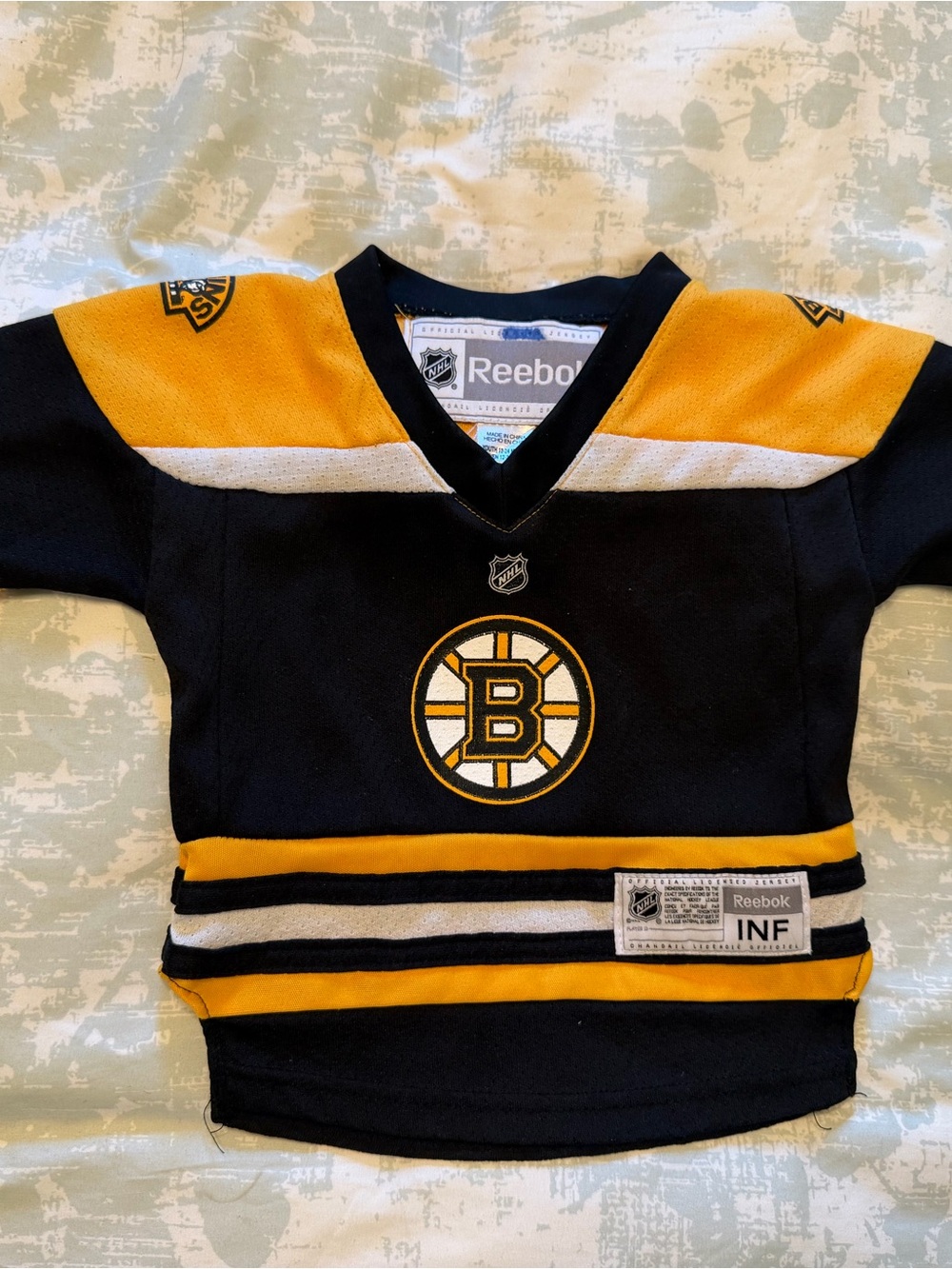 Reebok Boston Bruins Infant Black & Gold Hockey Jersey